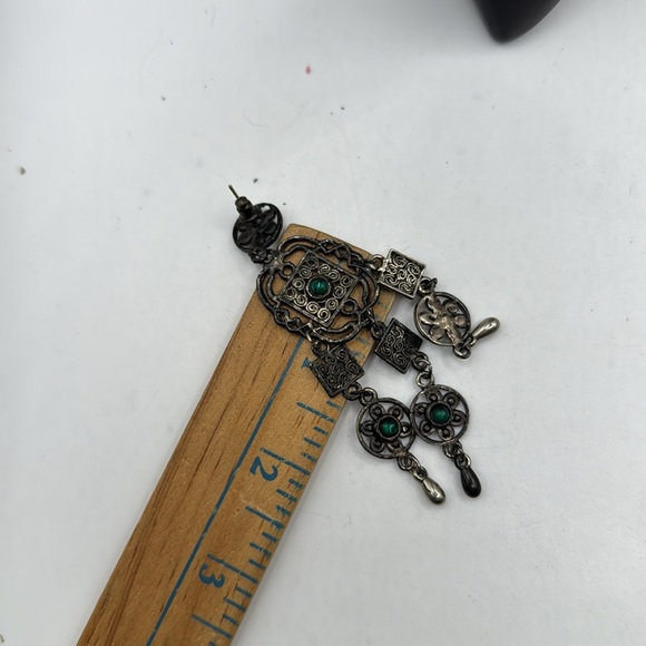 Vintage Ornate Silver Tone Green Chandelier Drop Dangle Earrings Boho Hippie - Picture 14 of 16